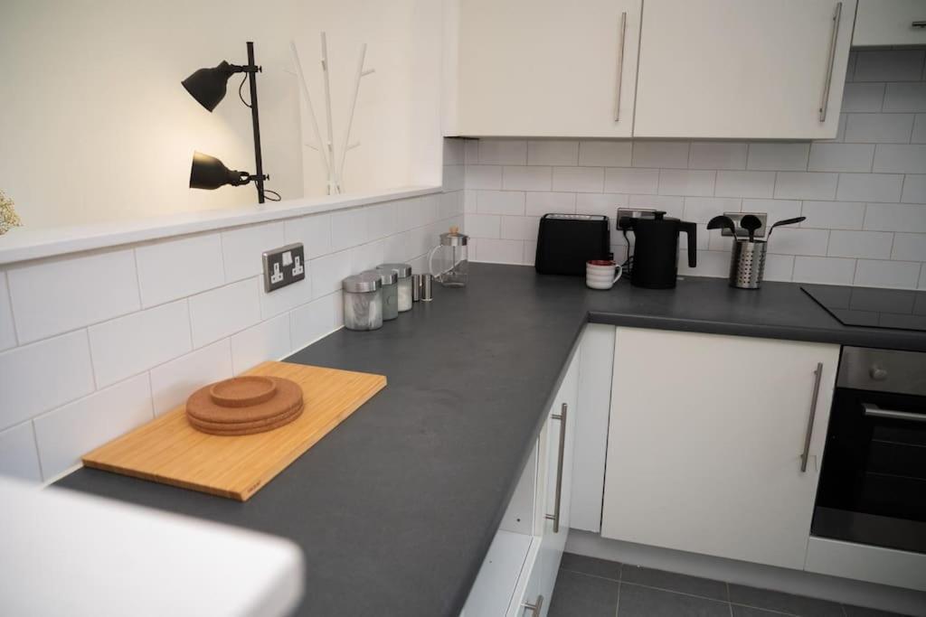 2 Bed Apt In Leeds City Centre Exterior photo